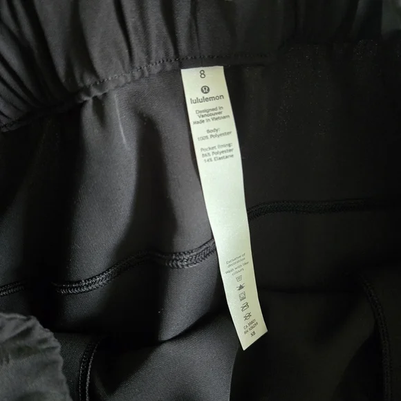 NWOT Lululemon On The Fly Skirt Woven Solid Black Elastic Waist Knee Length Sz 8 - Picture 5 of 7